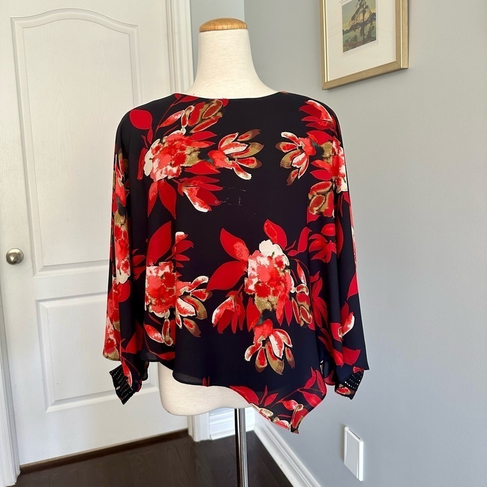 Laura Petites - Women's Floral Poncho Blouse Size 6 Black